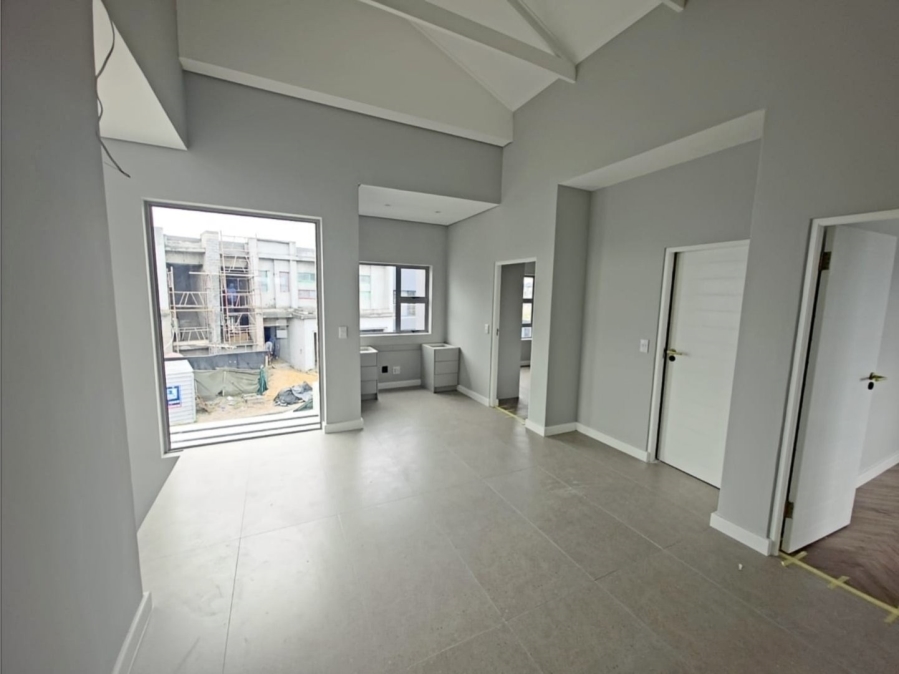  Bedroom Property for Sale in Sandown Western Cape